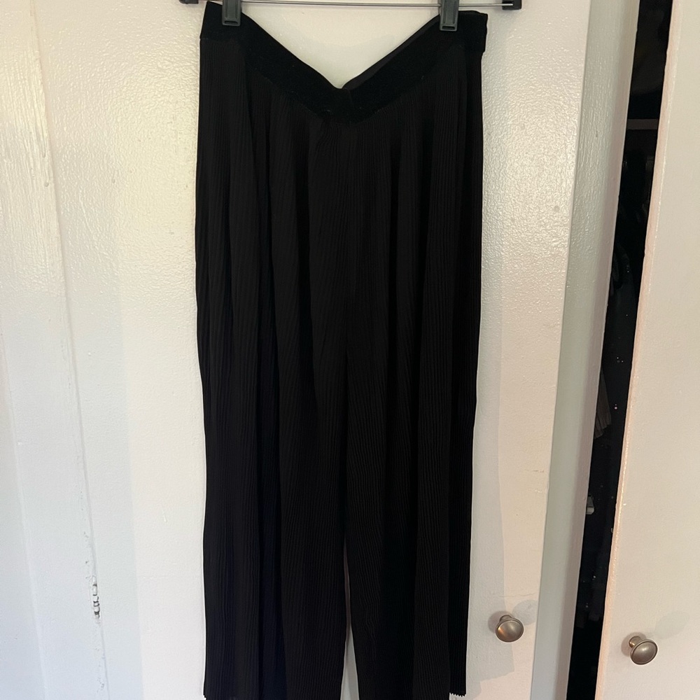 Zara pleated pants